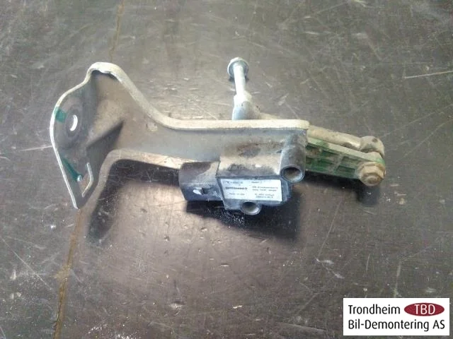 Tesla MODEL S 2013- Level control / air suspension sensor