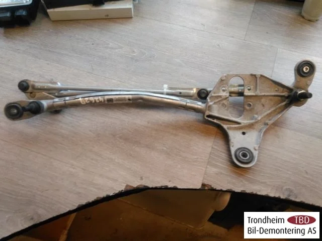 Tesla MODEL 3 2017--> Ablaktörlő áttétel, szélvédő
