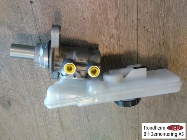 Tesla MODEL 3 2017--> Fék főhengere