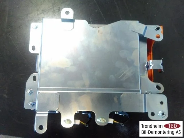 Mitsubishi OUTLANDER 2013-21 Convertor DC/DC hibrid vedere 2