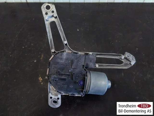 BMW I3 I01 2013-22 Ablaktörlő motor, szélvédő nézet 2