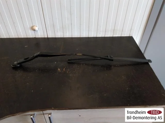 BMW I3 I01 2013-22 Windshield wiper arm(s) view 2