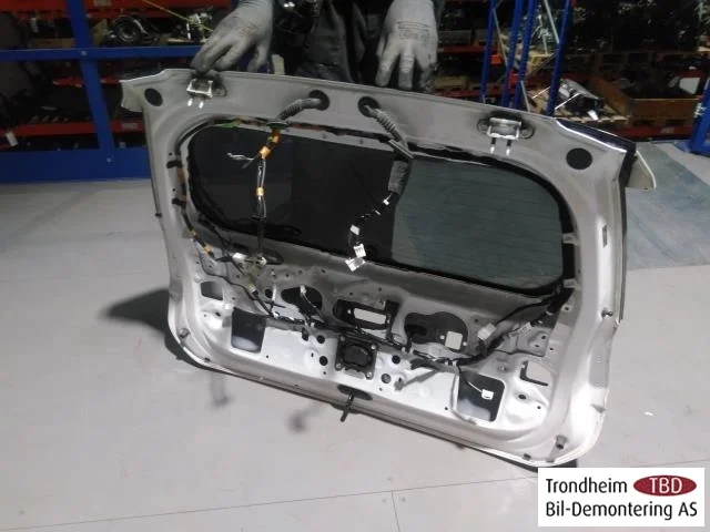 Lexus CT 200H Tailgate, hatchback / estate view 2