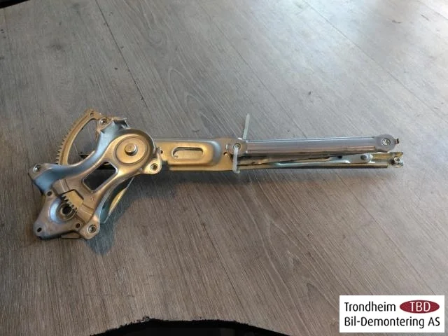 Toyota PRIUS ZVW30 2009-20 Electric window regulator, complete view 2