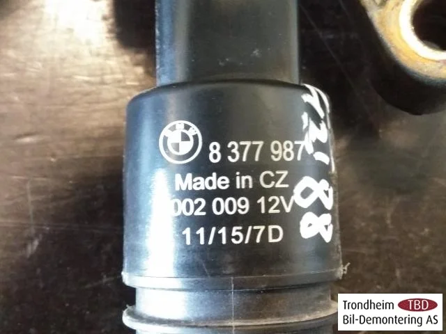 BMW I3 I01 2013-22 Mosószivattyú, nagynyomású nézet 3