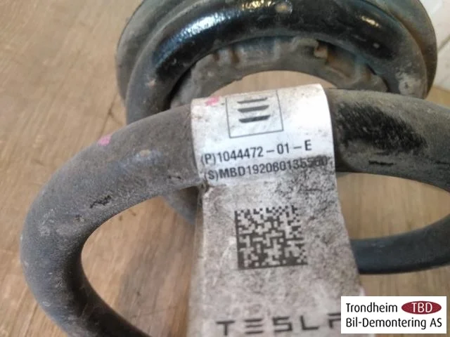 Tesla MODEL 3 2017--> Arc, spate vedere 2