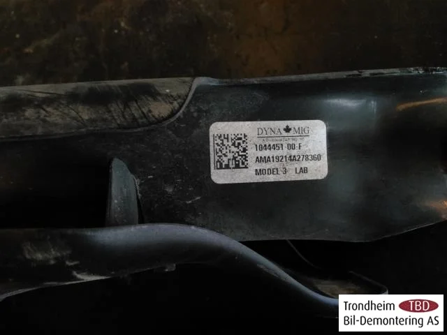 Tesla MODEL 3 2017--> Braț suspensie, dreapta spate vedere 3