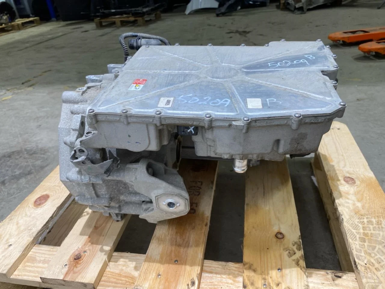 Volkswagen ID.4 2021- Rear electric motor view 4