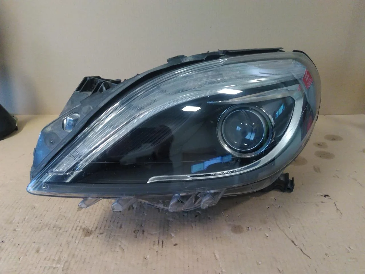 Mercedes B 180-200 W246/W242 2012-19 Fényszóró, bal