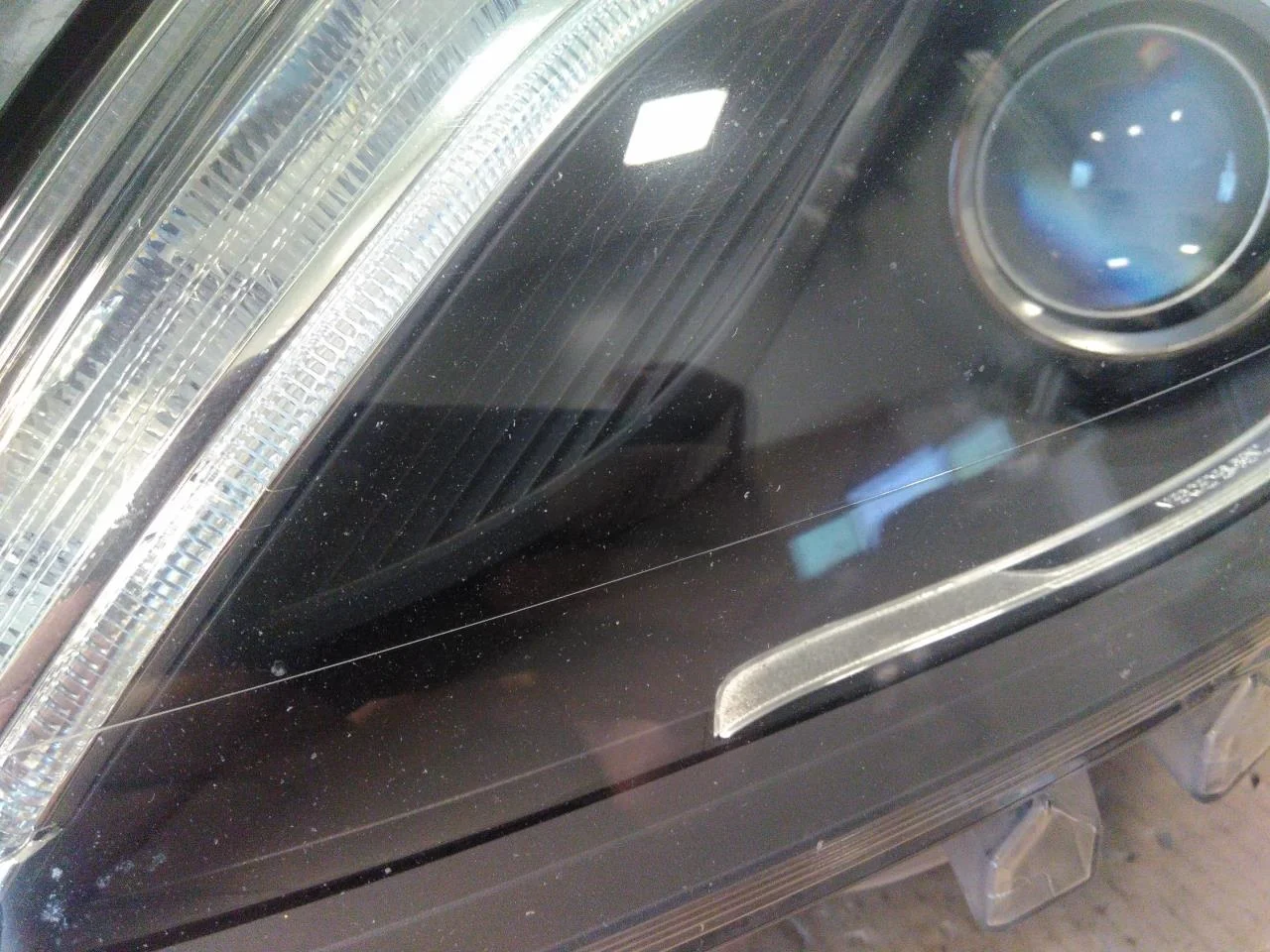 Mercedes B 180-200 W246/W242 2012-19 Fényszóró, bal nézet 2