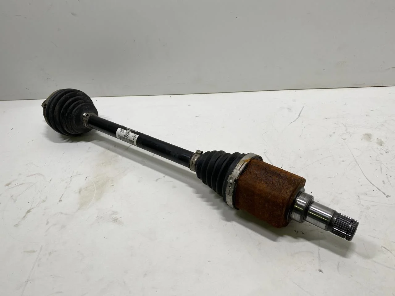 Volkswagen ID.5 2022- Front left driveshaft view 2
