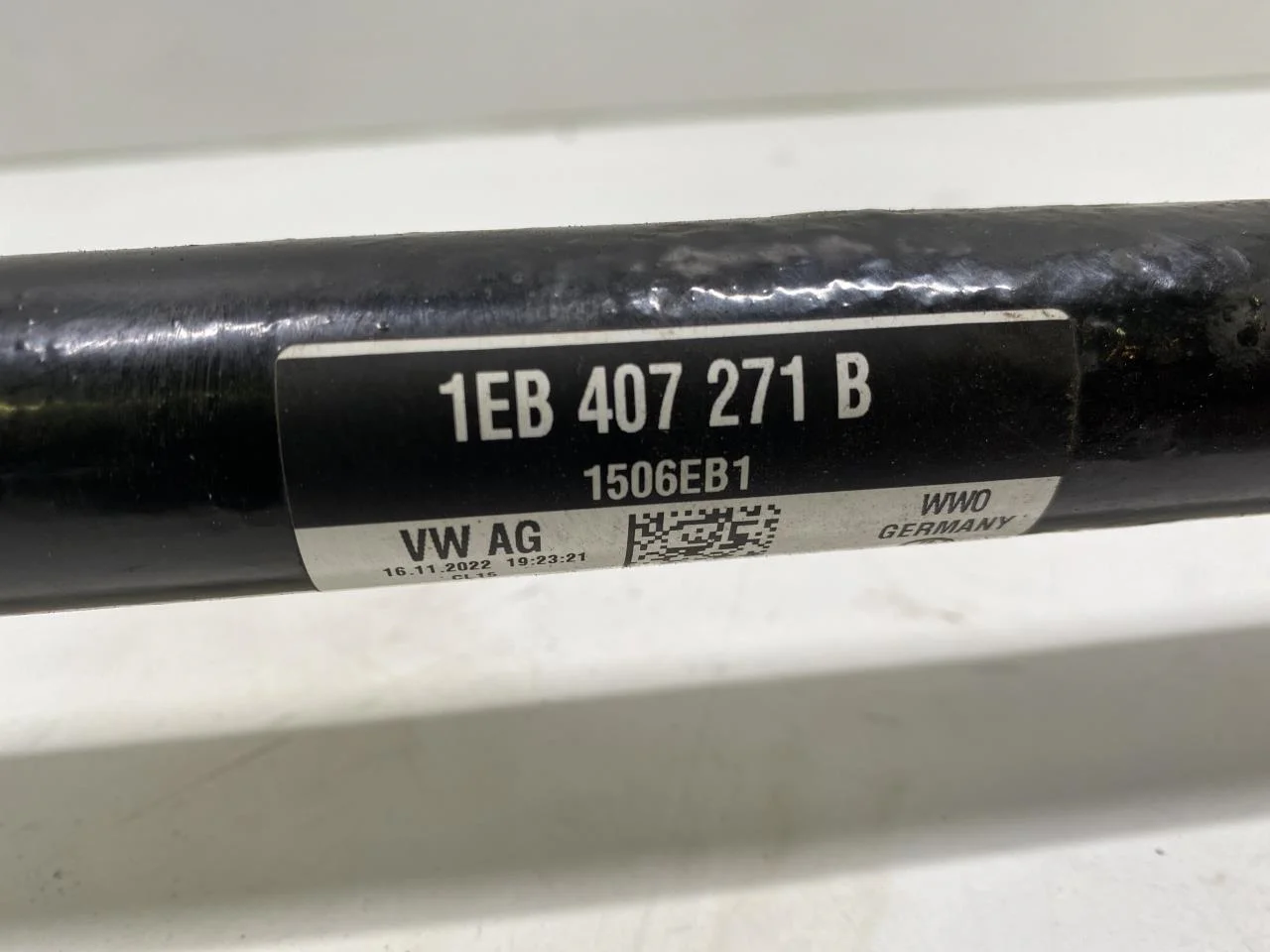 Volkswagen ID.5 2022- Front left driveshaft view 3