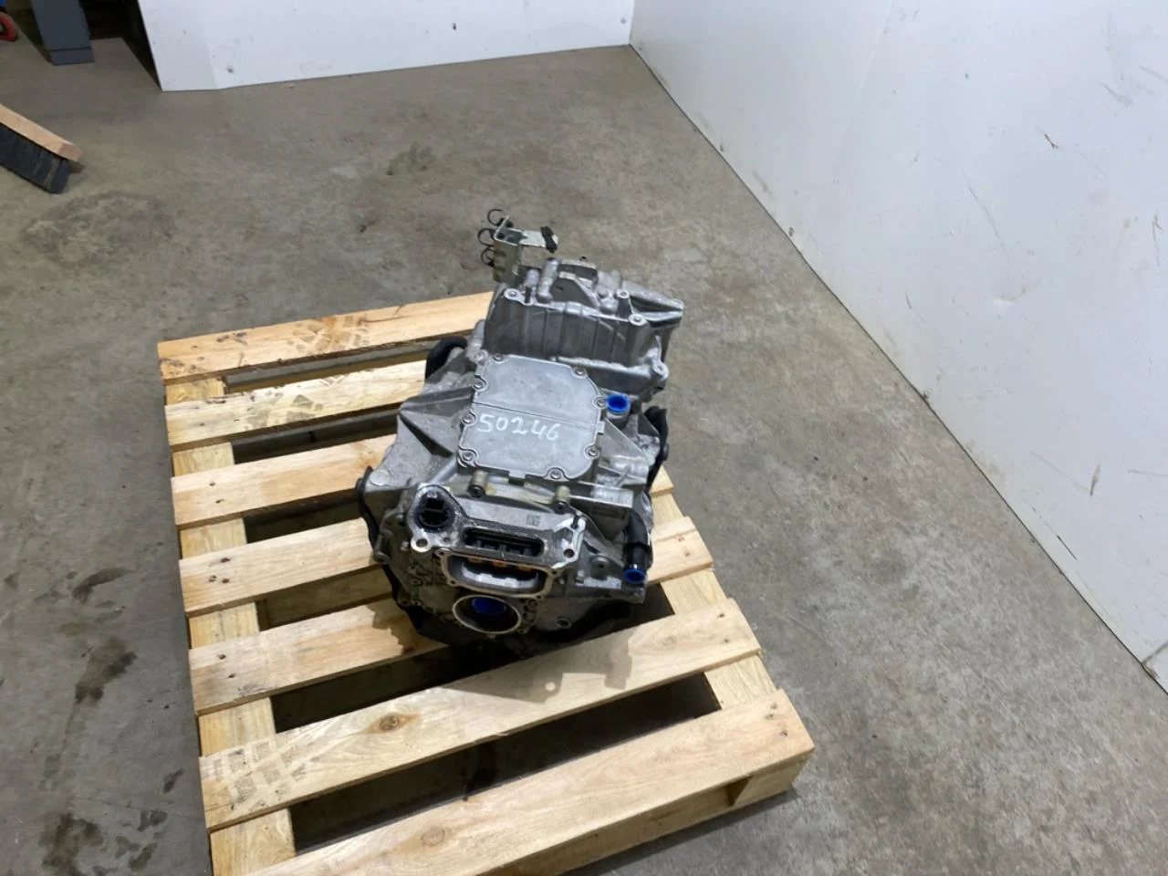 Volkswagen ID.5 2022- Front electric motor view 4