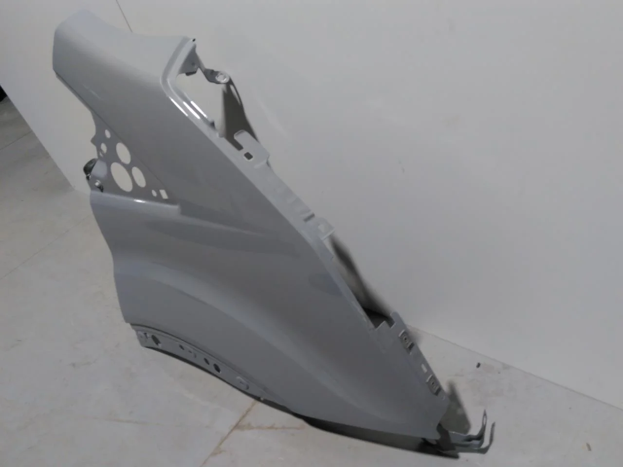 Ford E-TRANSIT 2022- Front right fender
