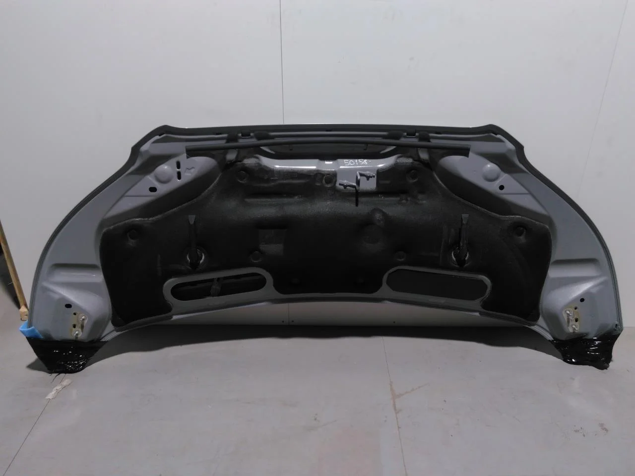 Ford E-TRANSIT 2022- Bonnet view 2