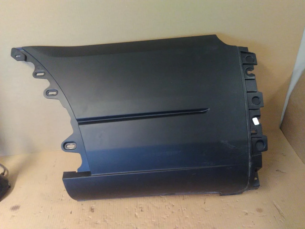 Ford E-TRANSIT 2022- Rear bumper section, left
