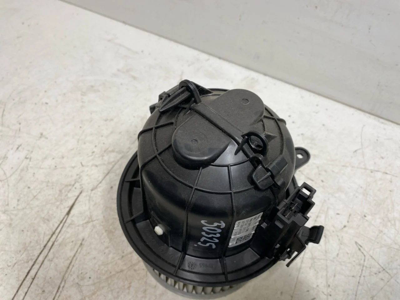 Peugeot 208/E-208 2020-> Fűtésventilátor motor nézet 4
