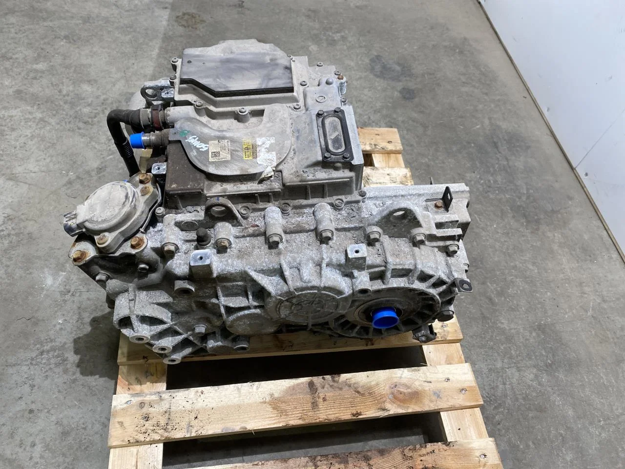 Hyundai IONIQ 5 NE 2022- Rear electric motor view 4