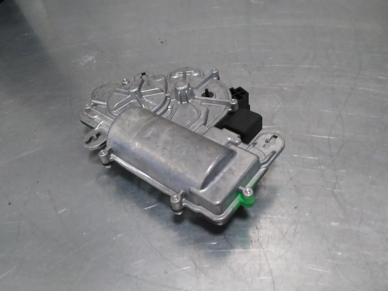 Skoda ENYAQ IV 2021- Tailgate opener, automatic view 2