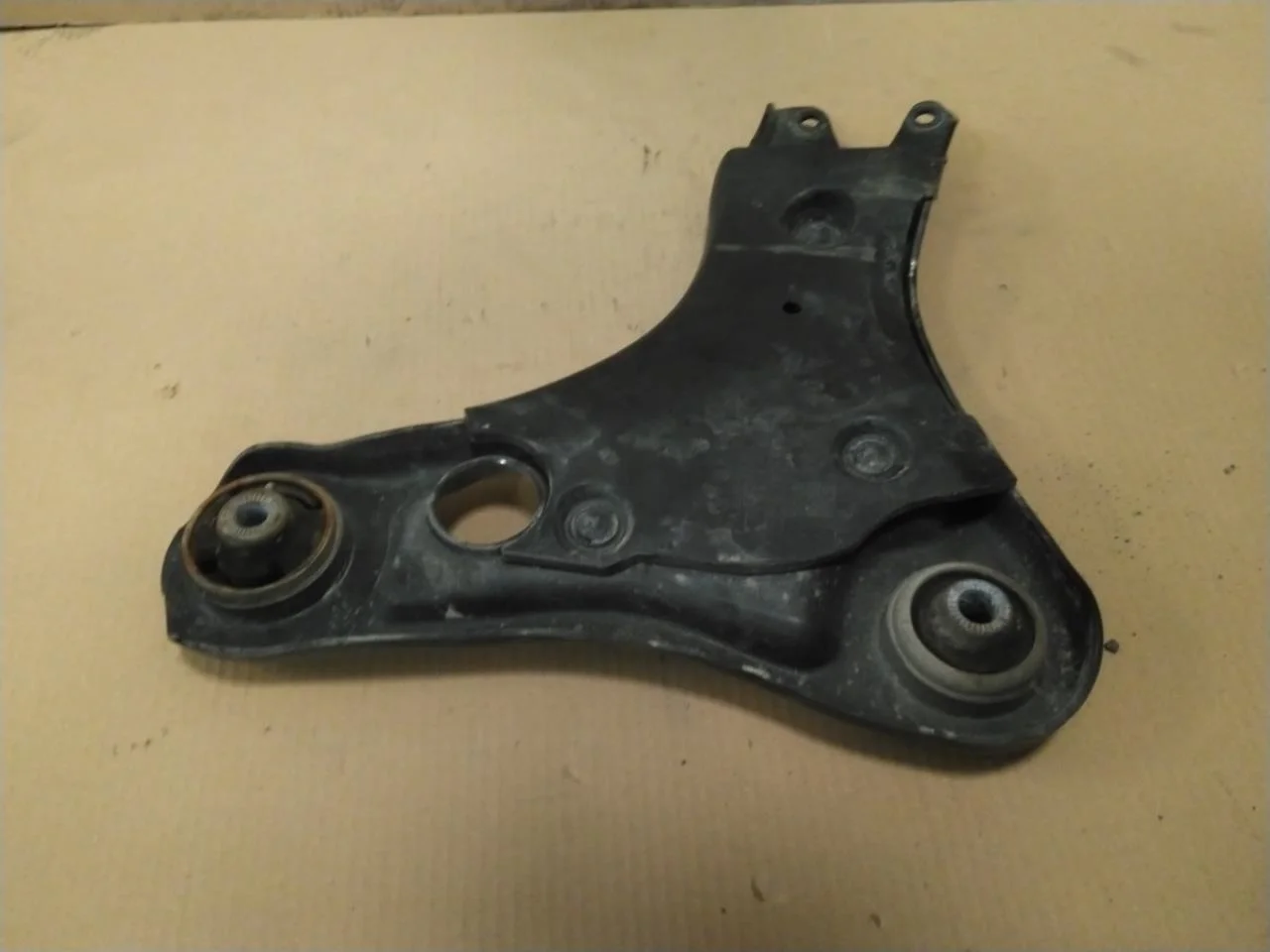 Volkswagen ID.3 2021- Braț de suspensie față stânga vedere 2