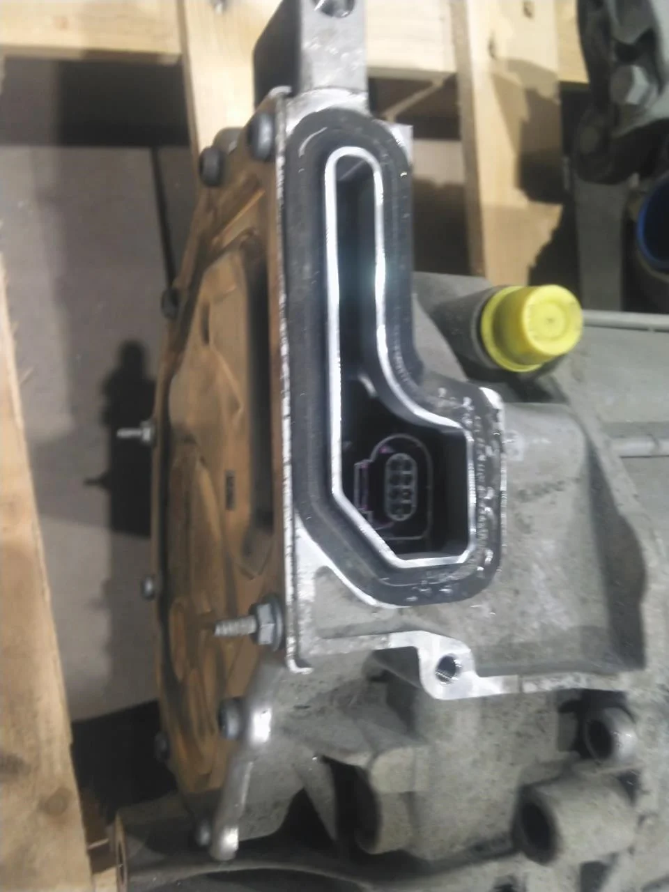 Volkswagen ID.3 2021- Rear electric motor view 3