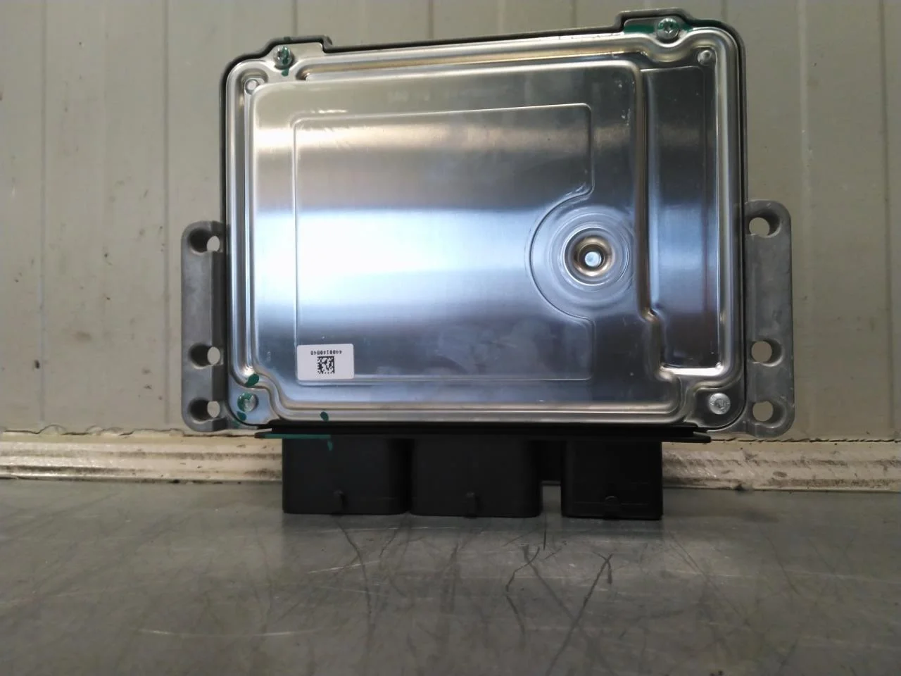Peugeot PARTNER 2016-18 Injection control unit, petrol view 2