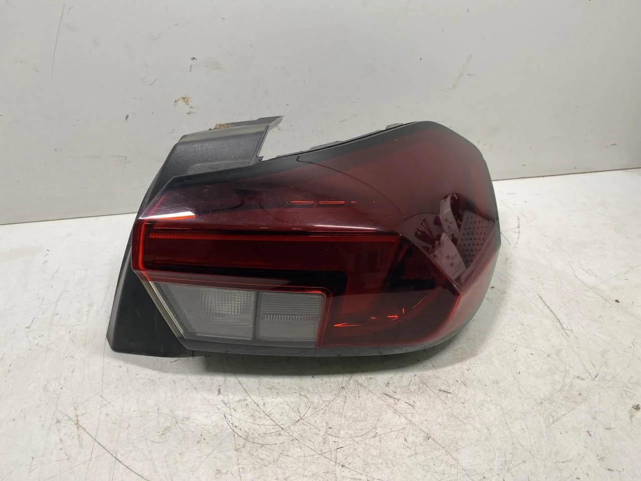 Opel / Vauxhall CORSA F 2020- Lampă spate dreapta vedere 2