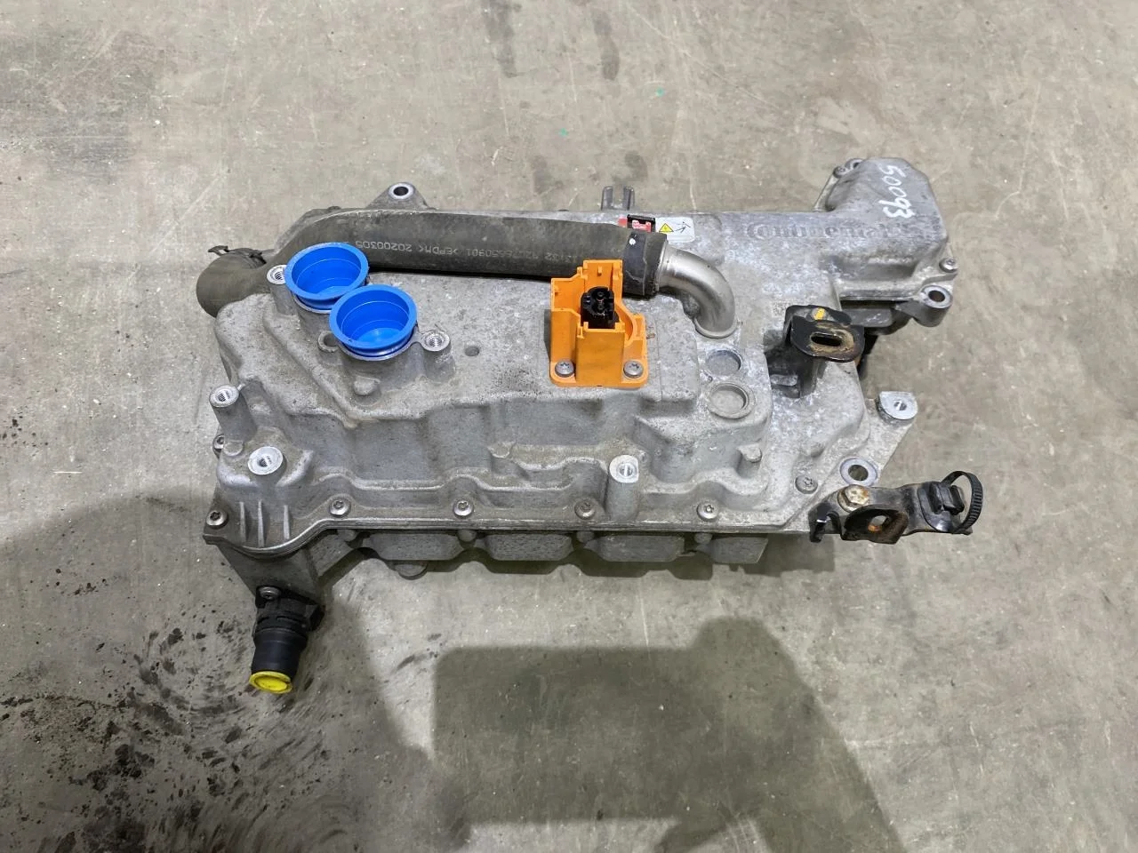 Opel / Vauxhall CORSA F 2020- Inverter, 12-220V nézet 2