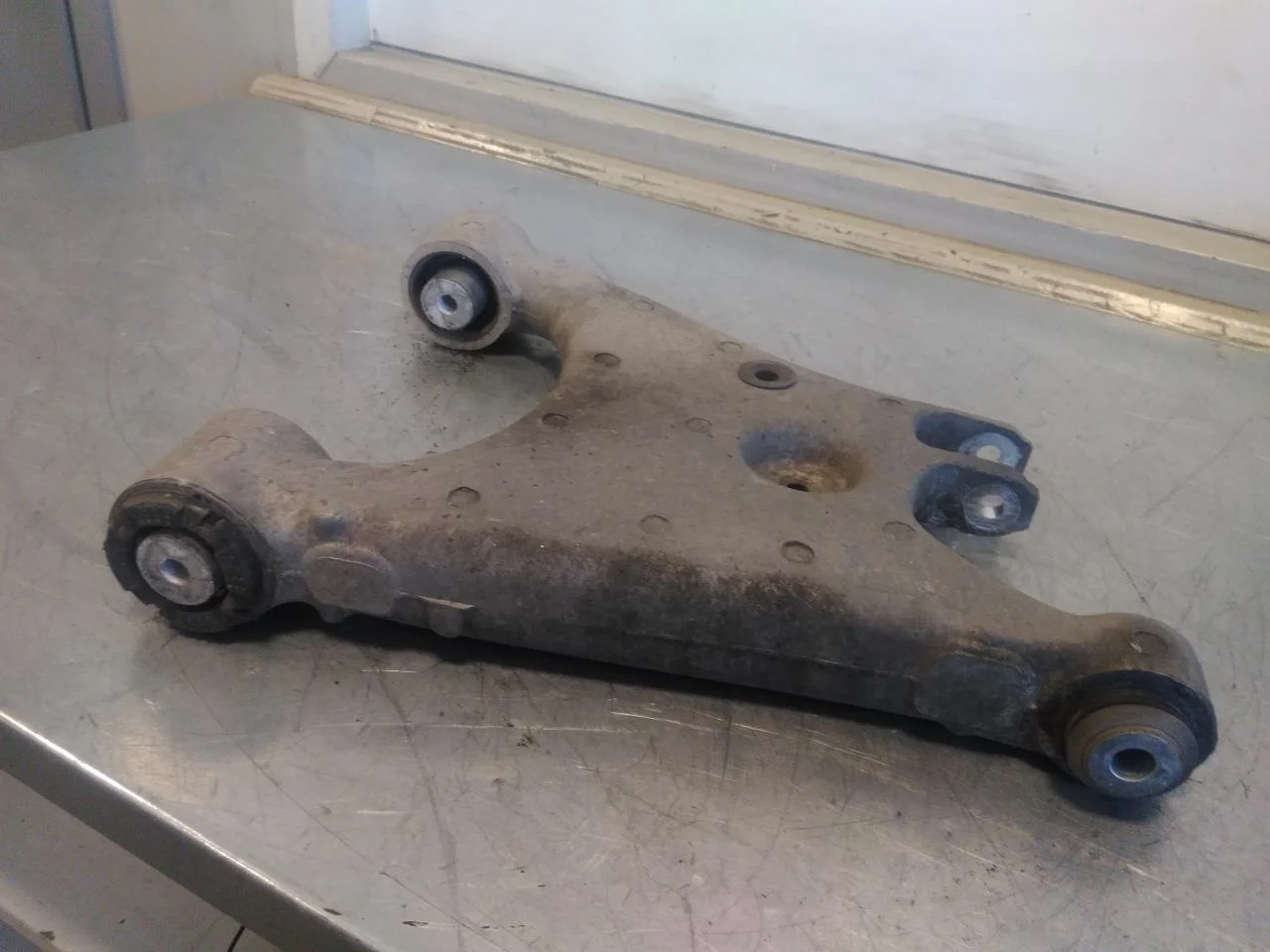 Tesla MODEL S 2013- Control arm, rear left view 2