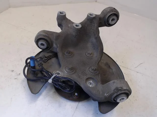 Mercedes B 180-200 W246/W242 2012-19 Csonkállvány, bal hátsó nézet 2