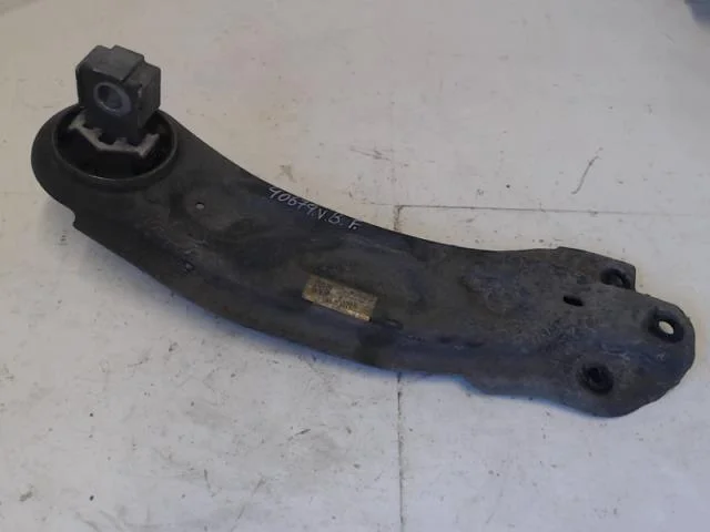 Mercedes B 180-200 W246/W242 2012-19 Lengőkar, bal hátsó