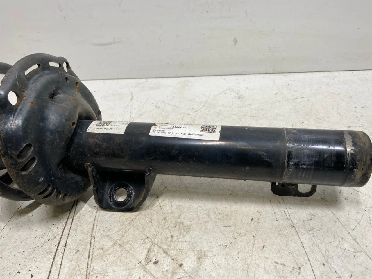 Volkswagen ID.4 2021- Strut assembly, front left view 2