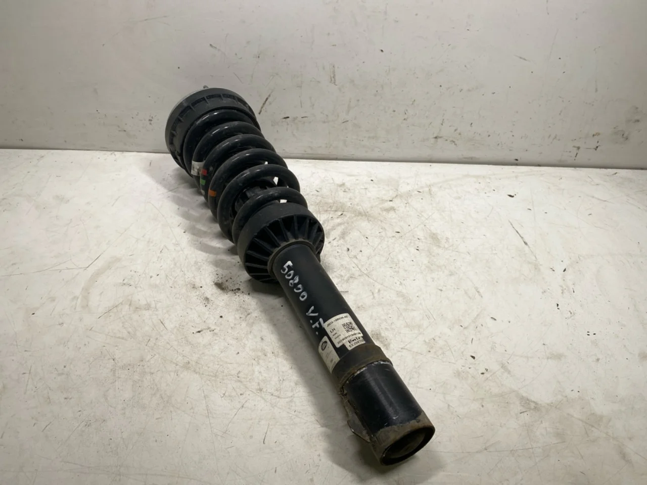 Jaguar I-PACE 2018- Strut assembly, front left view 3