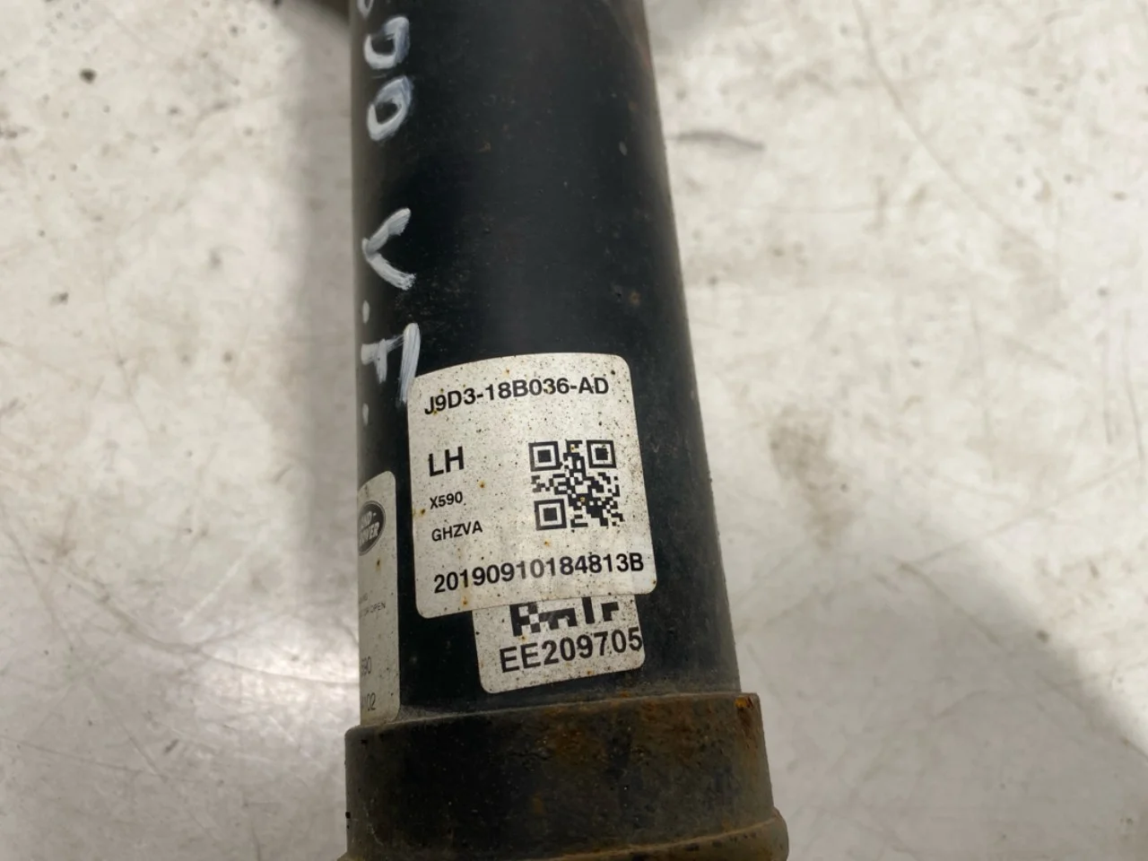 Jaguar I-PACE 2018- Strut assembly, front left view 4