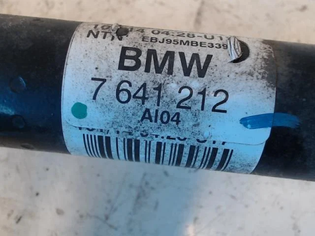 BMW I3 I01 2013-22 Rear right driveshaft view 2