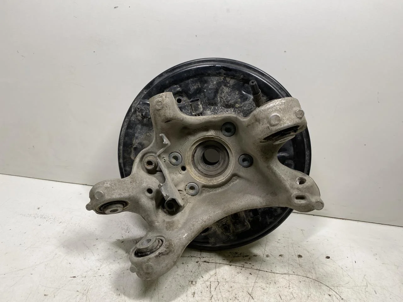 Audi Q4 E-TRON FZ 2021- Stub axle carrier, right rear view 2