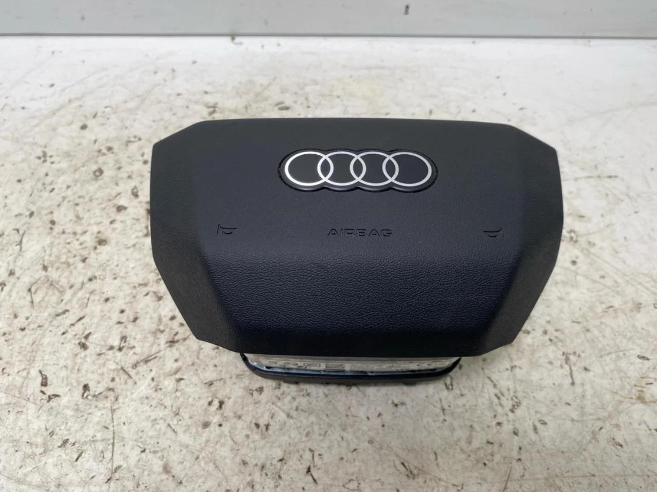 Audi Q4 E-TRON FZ 2021- Légzsák, kormánypárna