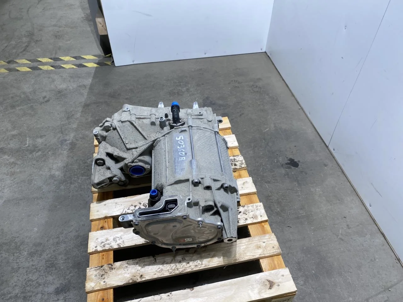 Audi Q4 E-TRON FZ 2021- Elektromos motor, hátsó nézet 4
