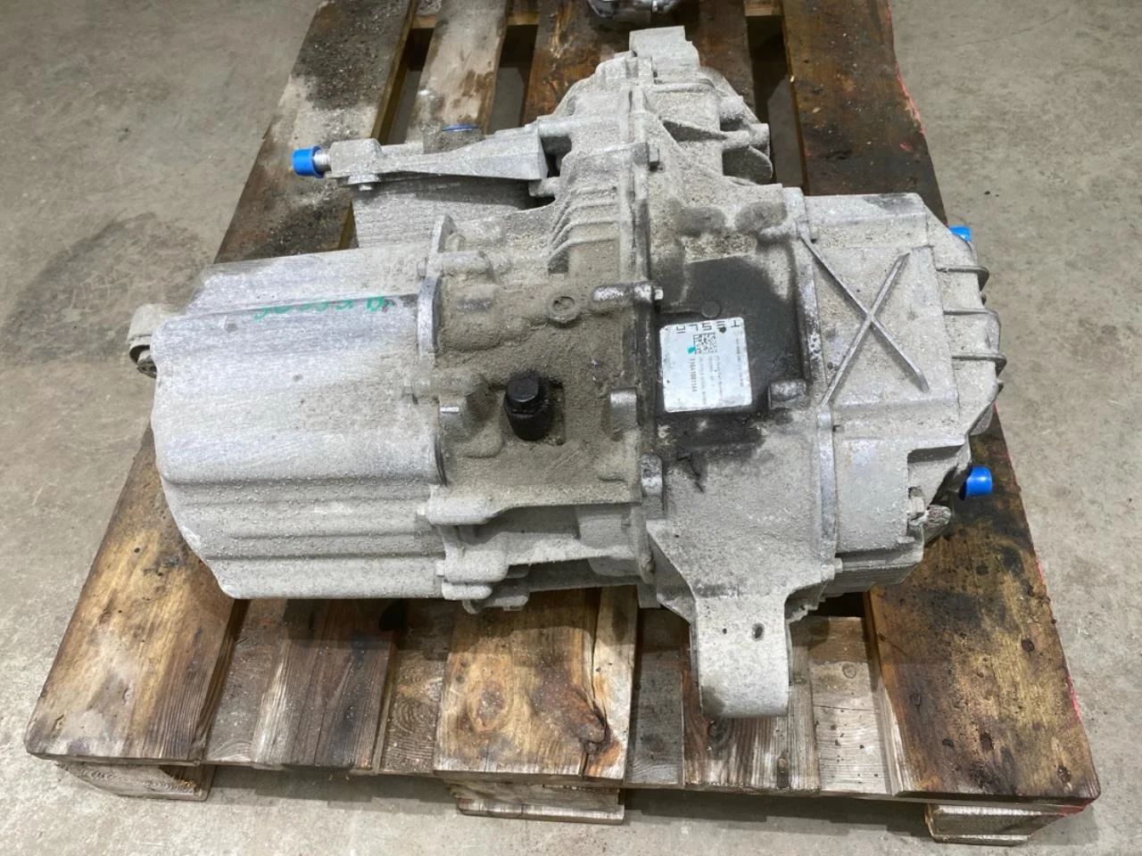 Tesla MODEL S 2013- Elektromos motor, hátsó nézet 4