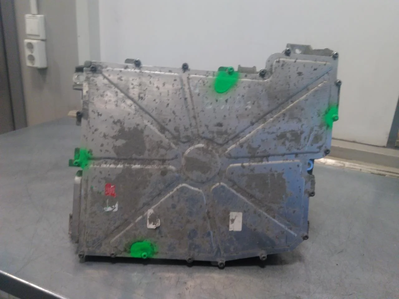Volkswagen ID.3 2021- Inverter, 12-220V view 2