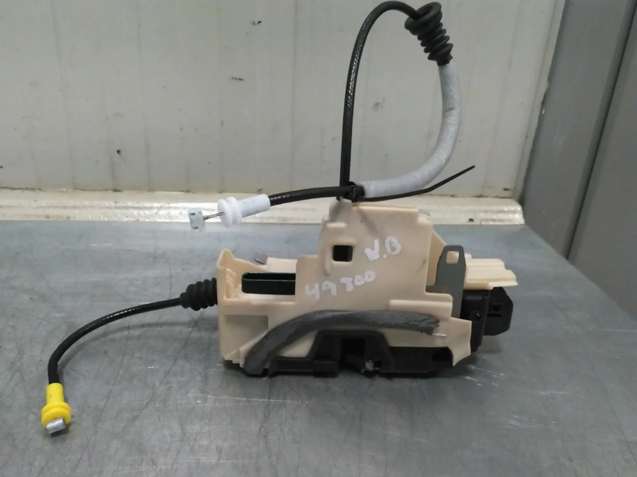Volvo C40/RECHARGE 2021-> Ajtózár ház