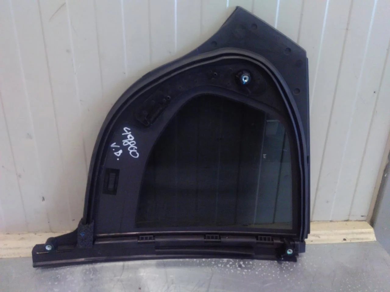 Volvo C40/RECHARGE 2021-> Rear left door glass, 4-door view 2