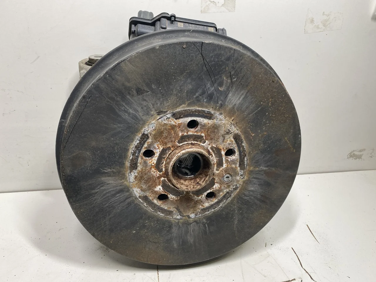 Volkswagen ID.4 2021- Csonkállvány, jobb hátsó