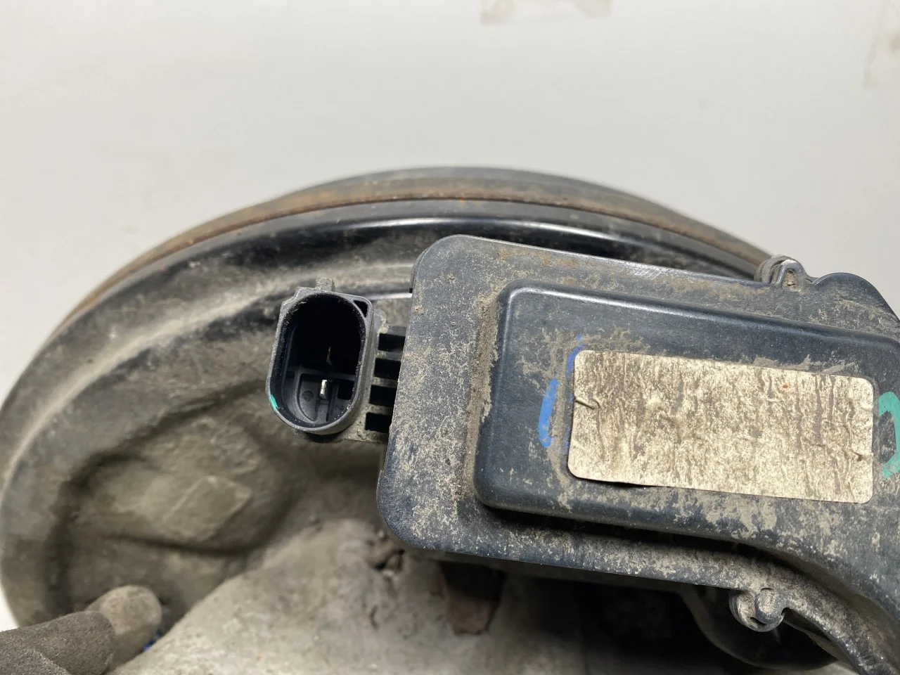 Volkswagen ID.4 2021- Stub axle carrier, right rear view 4