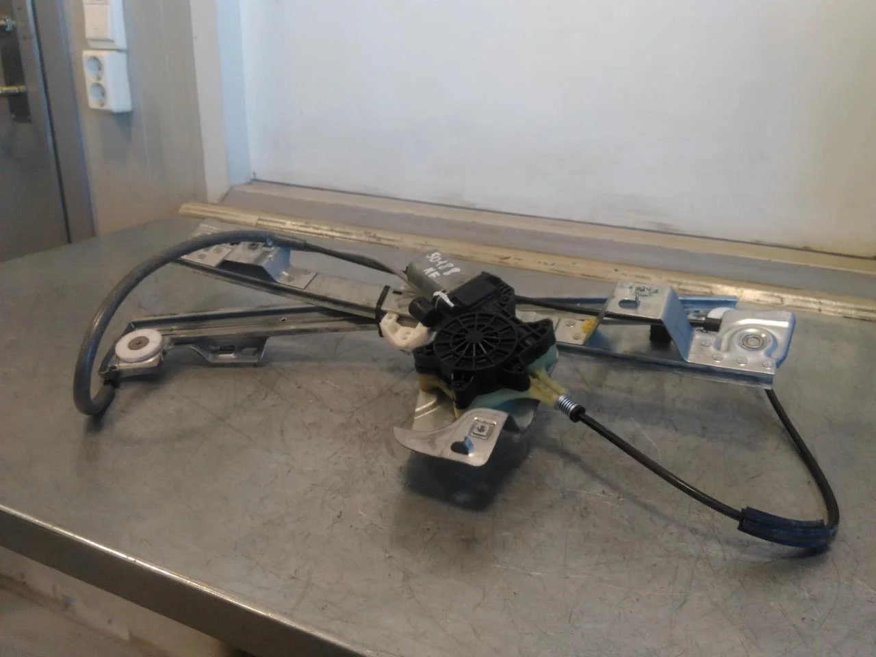Renault KANGOO II 2015-21 Elektromos ablakemelő, komplett nézet 2