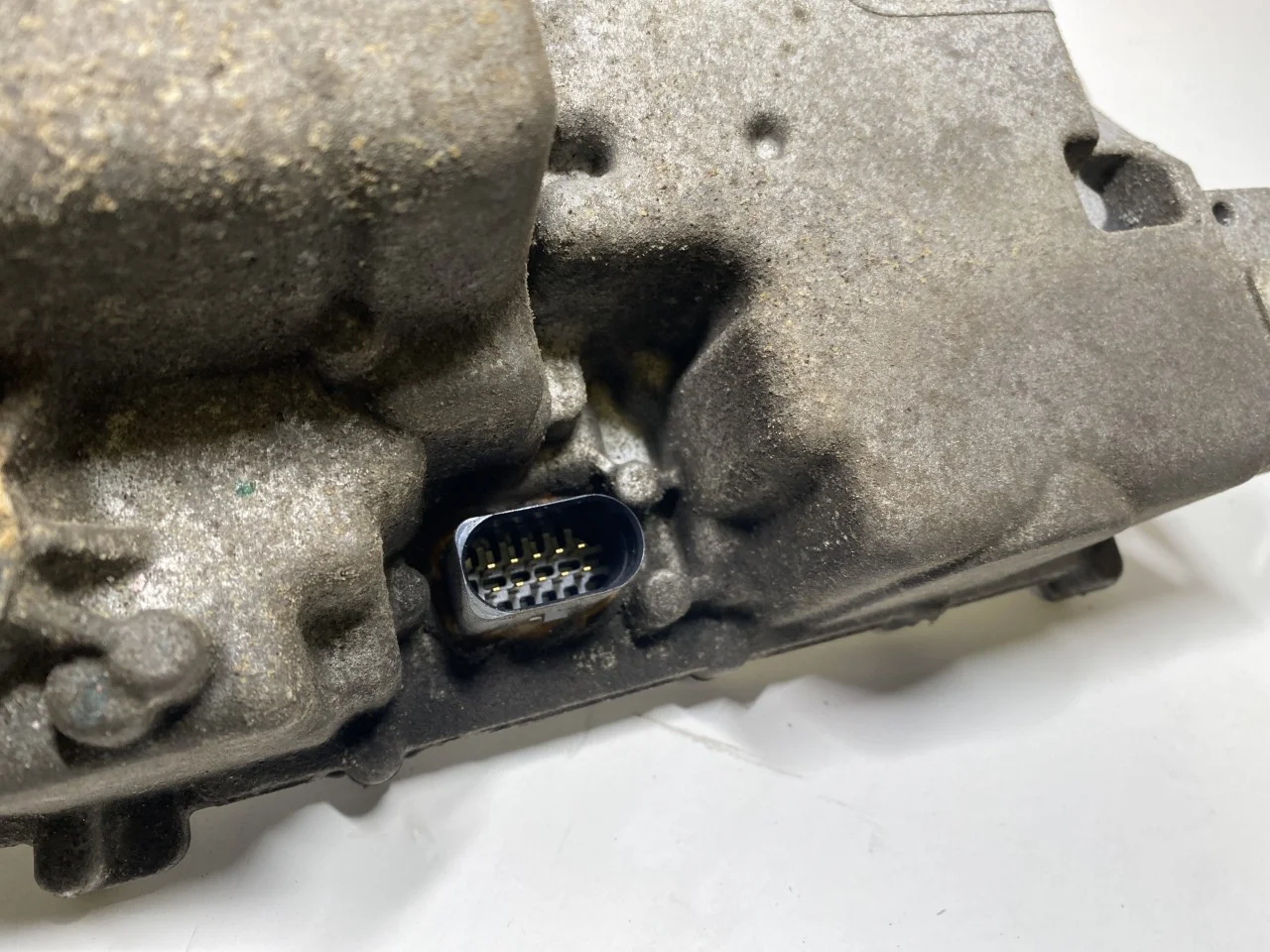 Volkswagen ID.4 2021- Invertor, 12-220V vedere 3