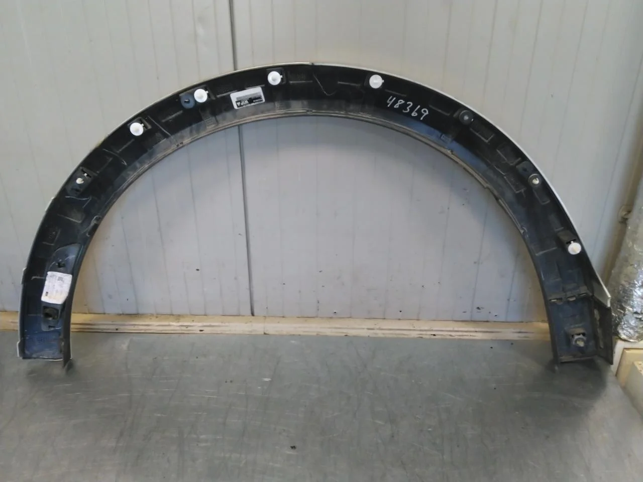 Ford MUSTANG MACH-E 2021- Wheel arch trim view 2