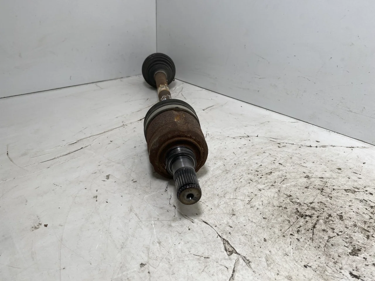 Kia NIRO SG2 2023- Front left driveshaft view 4