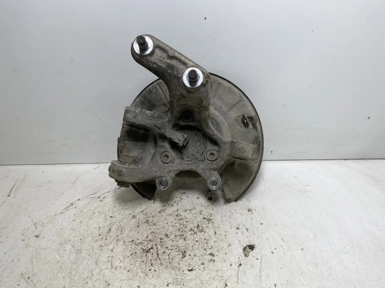 Kia NIRO SG2 2023- Stub axle carrier, right rear view 2