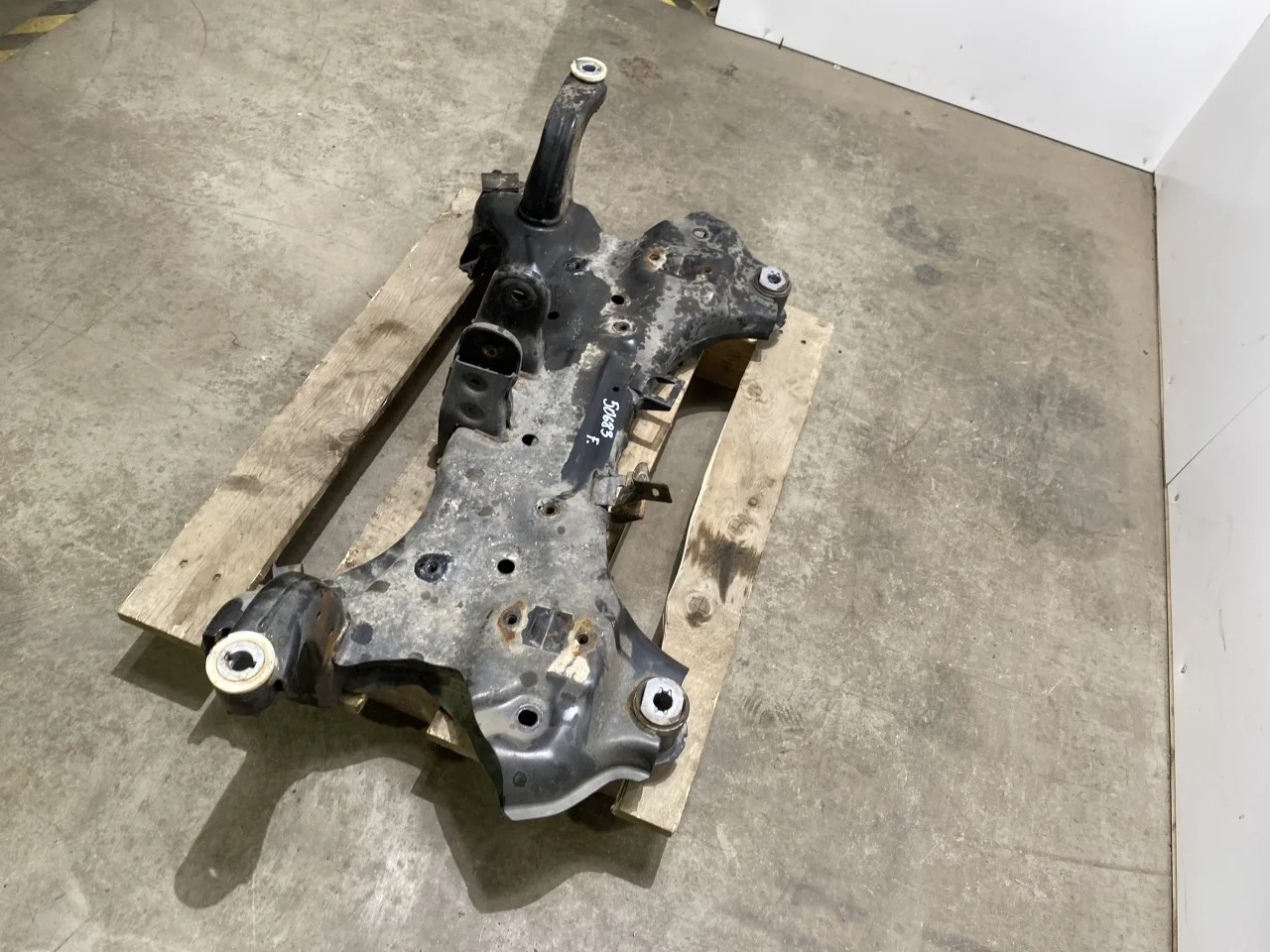 Kia NIRO SG2 2023- Front subframe view 2